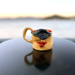 Cerâmica com Quepe Preto Bege