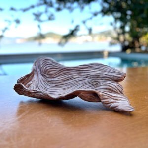 Centro de Mesa de Cerâmica Ondulado com Textura Marrom