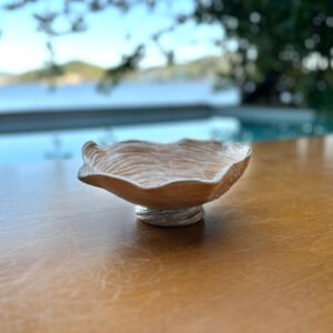 Centro de Mesa de Cerâmica com Pé Texturizado Bege