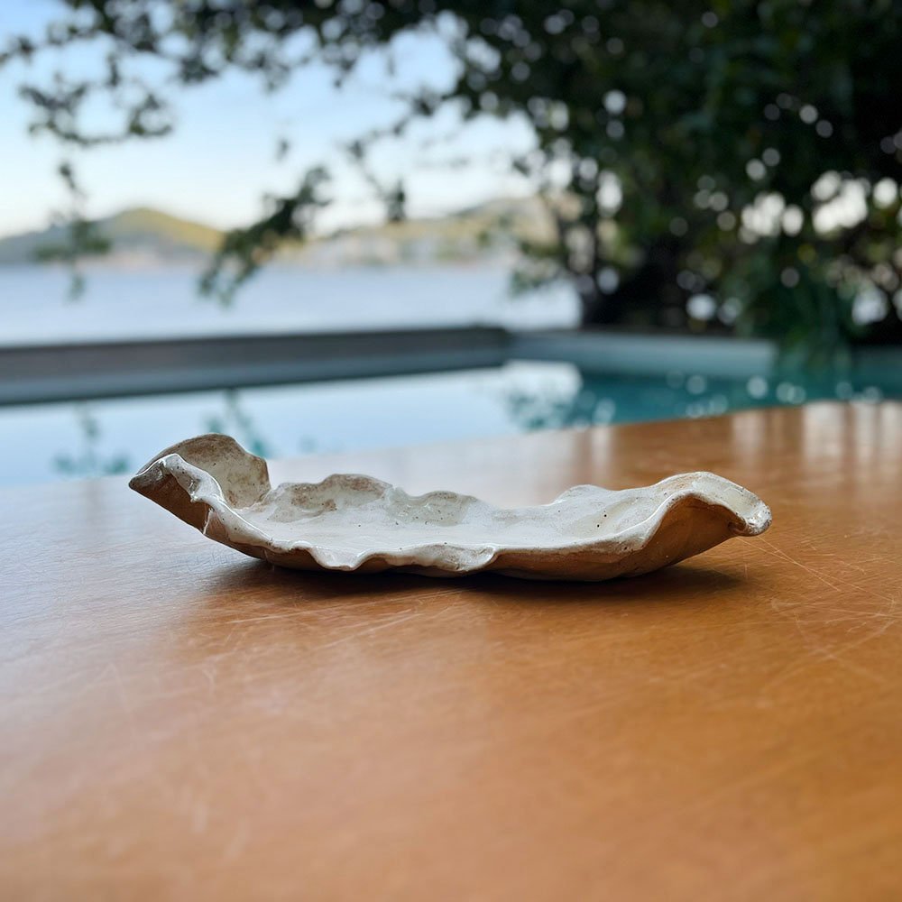 Travessa de Cerâmica com Borda Fluida Bege - Imagem 3